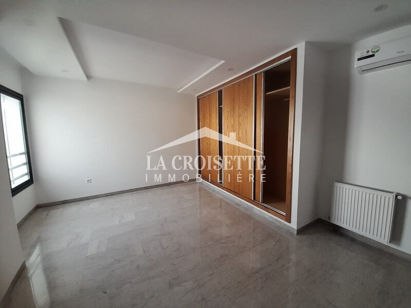 Appartement S+3 à La Soukra